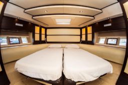 
										AZIMUT 62 full									