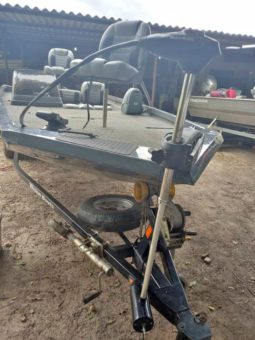 
										BOTE TRITON TS 18 full									