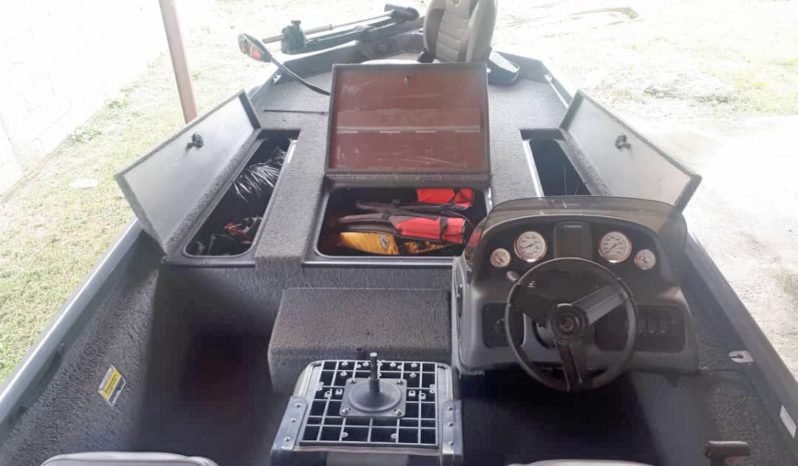 
								BOTE TRITON TS 18 full									