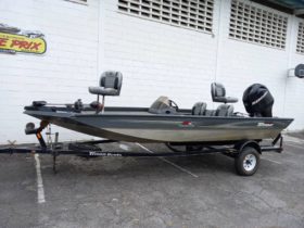 BOTE TRITON TS 18