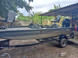 
										BOTE TRITON TS 18 full									