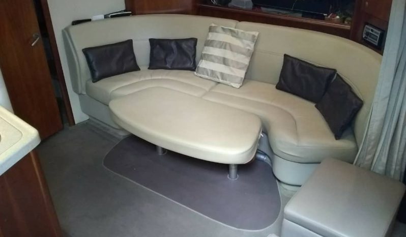 
								CRUISERS YACHTS 37 EXPRESS full									