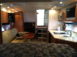 
										CRUISERS YACHTS EXPRESS 33 full									