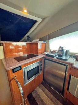 
										CRUISERS YACHTS SPORT SEDAN 50 full									