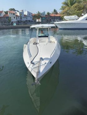 EXTREME MARINE CUDDY 30