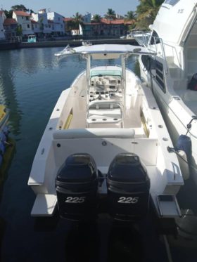 EXTREME MARINE CUDDY 30