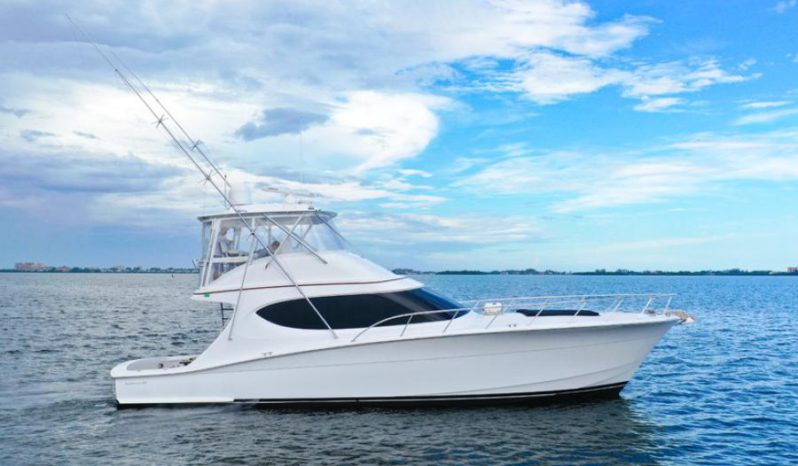 
								HATTERAS 54GT full									