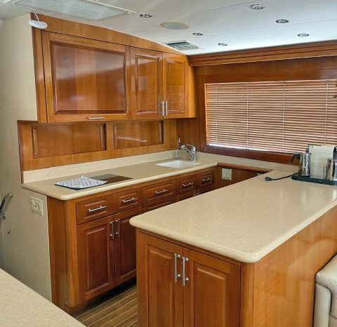 
								HATTERAS CONVERTIBLE 50 full									