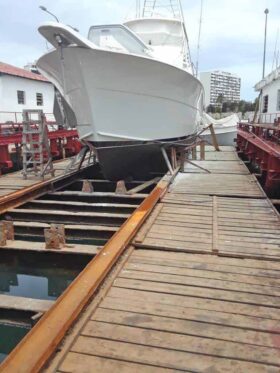 HATTERAS CONVERTIBLE 53