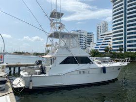 HATTERAS CONVERTIBLE SPORT FISHERMAN 42