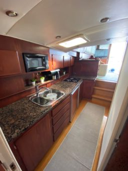 
										HATTERAS CONVERTIBLE SPORT FISHERMAN 42 full									