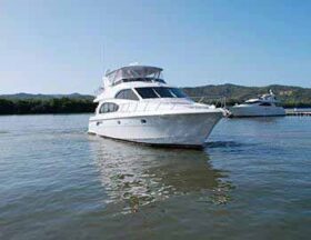 HATTERAS MOTOR YACHT 63