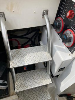 
										LUHRS CONVERTIBLE 41 full									