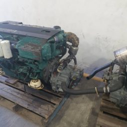 
										PAREJA MOTOR VOLVO PENTA 370HP full									