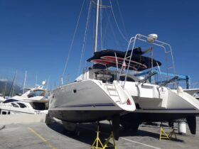 VELERO CATAMARAN LEOPARD 44