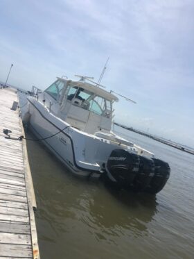 BOSTON WHALER CONQUEST 34.5