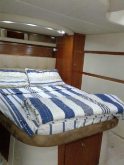 
										CRUISERS YACHTS 46 full									