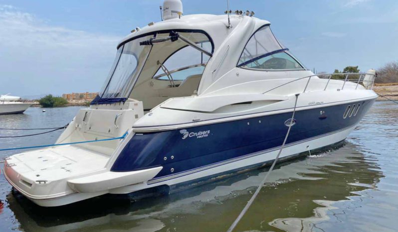 
								CRUISERS YACHTS EXPRESS 46 full									