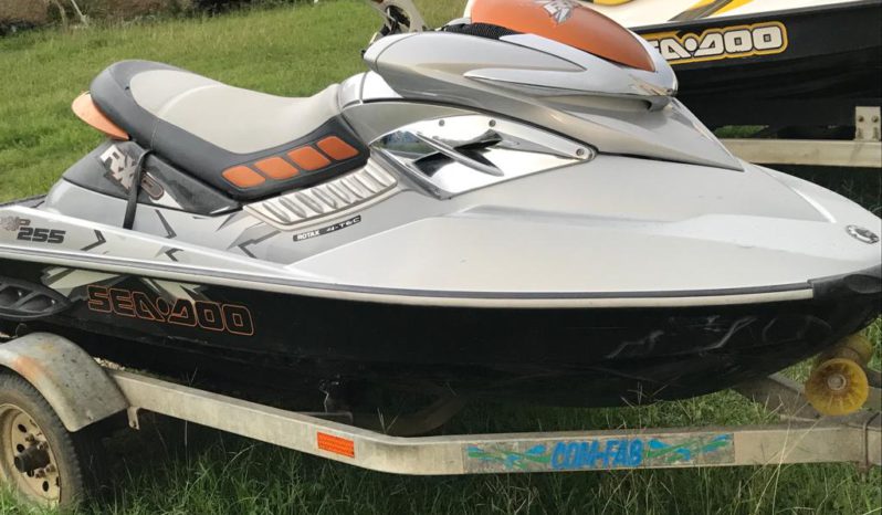 
								MOTOS SEA DOO MOROCHAS S/T Y SEA DOO CON TURBO full									