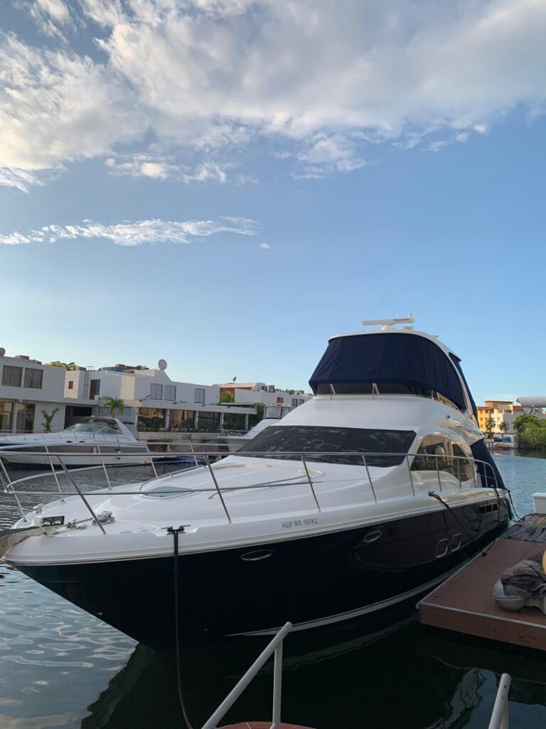 SEA RAY 52, VENTA DE SEA RAY 52, SEA RAY 52 DE LECHERIA