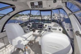 SEA RAY FLYBRIDGE 52