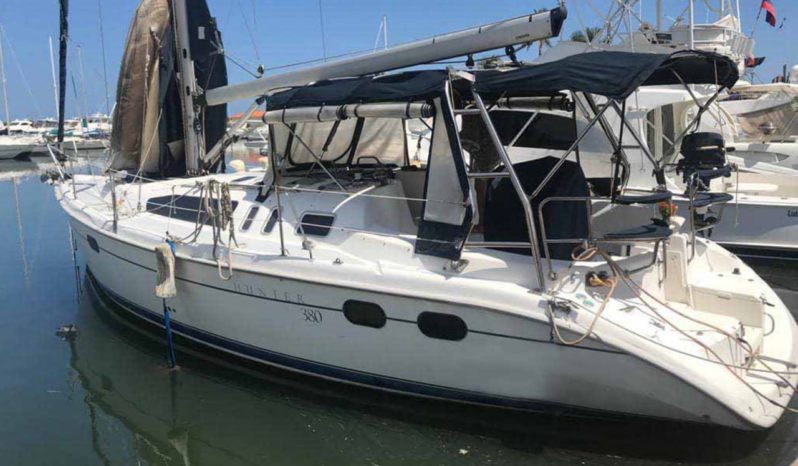 VELERO HUNTER 38, VENTA DE VELERO HUNTER 38, VELERO HUNTER 38 DE LECHERIA