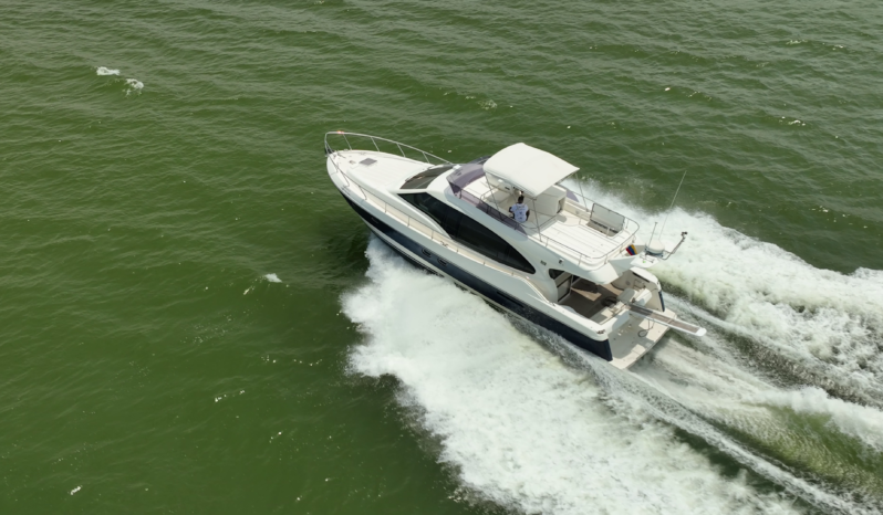
								FERRETTI 47 full									