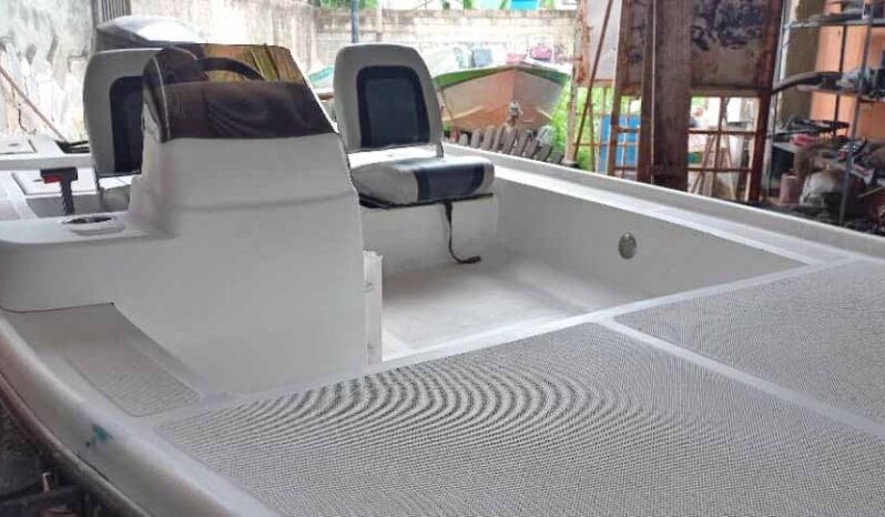 
								BOTE MAGNUN OUTDOOR 16 full									