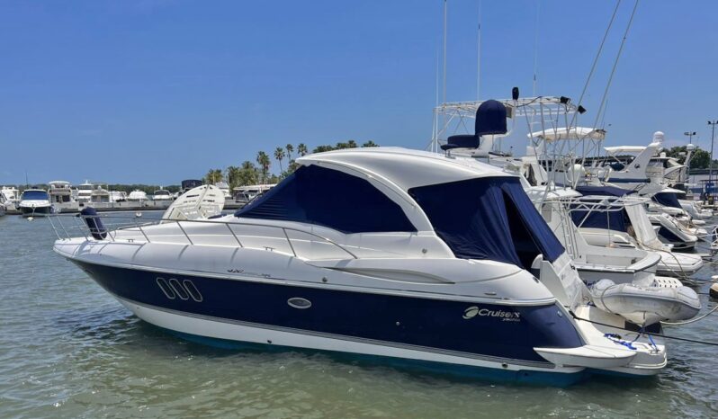 
								CRUISERS YACHTS COUPE 42 full									