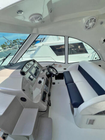 
								CRUISERS YACHTS COUPE 42 full									