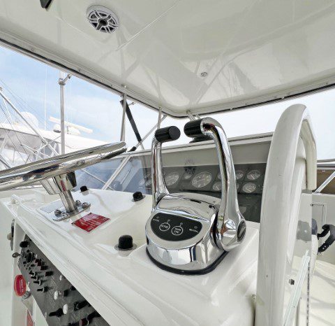 
								HATTERAS CONVERTIBLE 50 full									