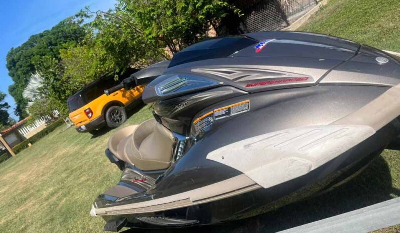 
								MOTO JETSKI YAMAHA full									