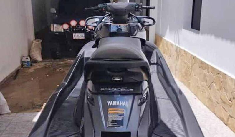 
								MOTO YAMAHA WAVE RUNNER FX CRUISER full									