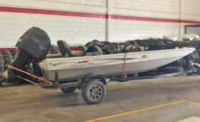 BOTE TRITON TS 18