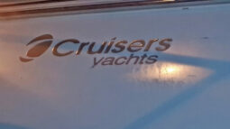 
										CRUISERS YACHTS 3672 EXPRESS 40 full									