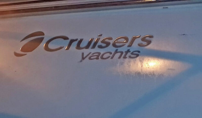 
								CRUISERS YACHTS 3672 EXPRESS 40 full									