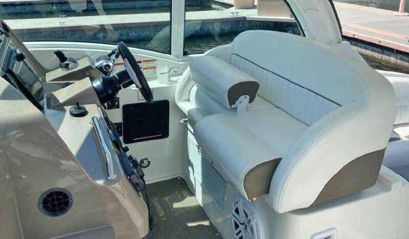 
								CRUISERS YACHTS SPORTS COUPE 42 full									