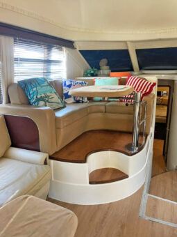 
										SEA RAY SEDAN BRIDGE 44 full									