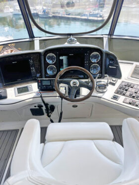 SEA RAY SEDAN BRIDGE 44