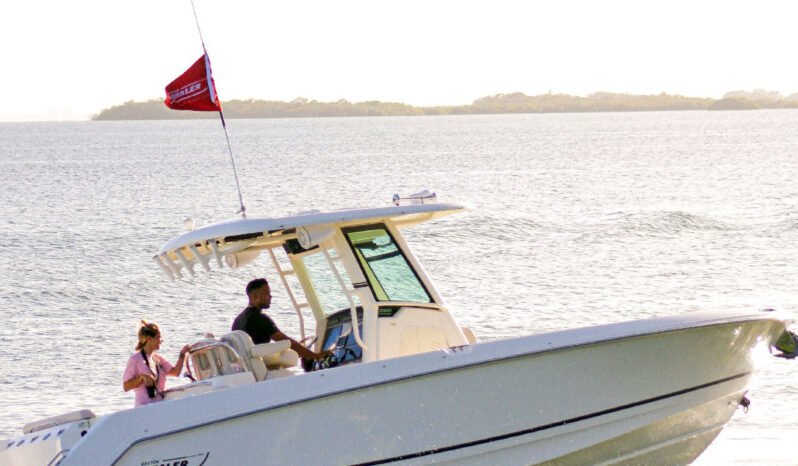 
								BOSTON WHALER 280 OUTRAGE 28 full									