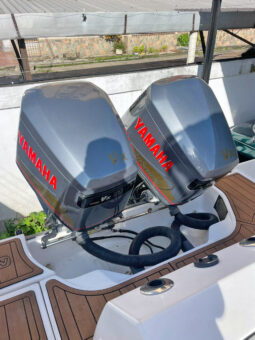 
										BOSTON WHALER BOAT 260 OUTRANGE 26 full									