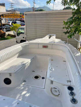 BOSTON WHALER BOAT 260 OUTRANGE 26