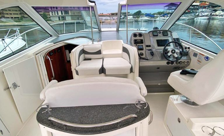 
								CRUISERS YACHTS SPORT COUPE 39 full									