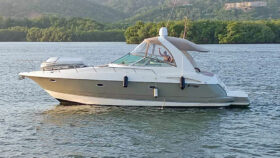 CRUISERS YACHTS 37