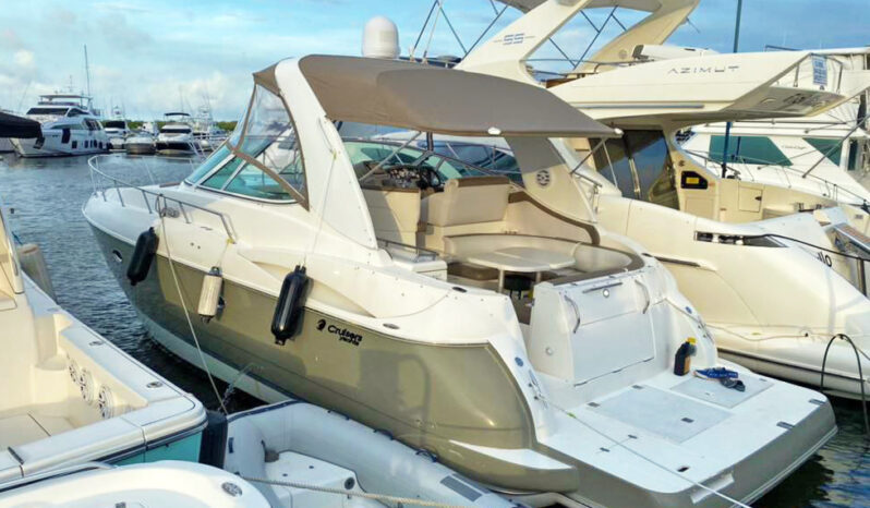 
								CRUISERS YACHTS 37 full									