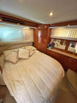 
										SEA RAY 390 MOTOR YACHT 39 full									