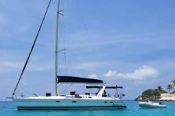 
										VELERO HUNTER 430 44 full									