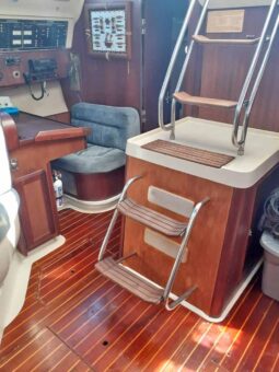 
										VELERO HUNTER 430 44 full									