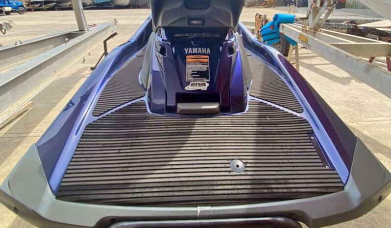 
								MOTO YAMAHA WAVE RUNNER SUPERCHARGED full									