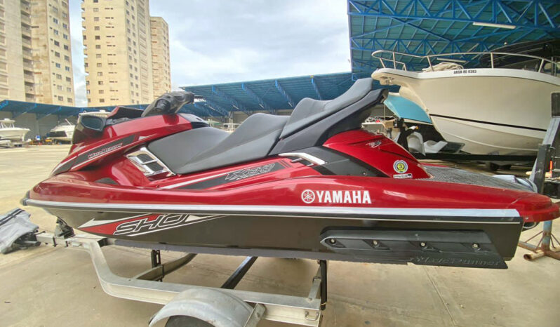 
								MOTO YAMAHA WAVE RUNNER SUPERCHARGED full									